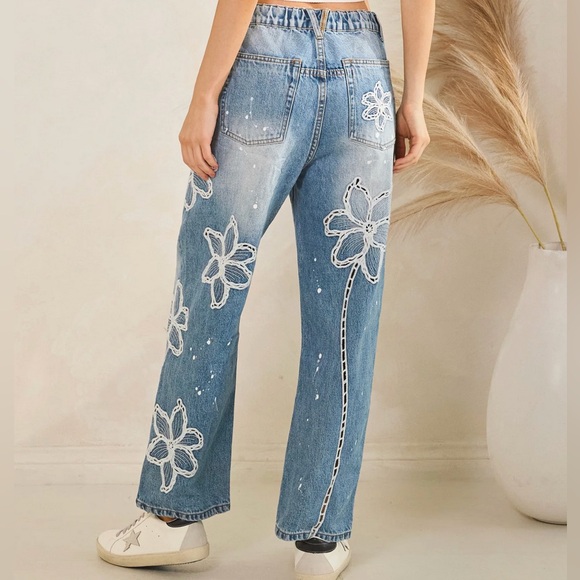 Oli & Hali Floral Embroidered Straight Jeans - Picture 3 of 9